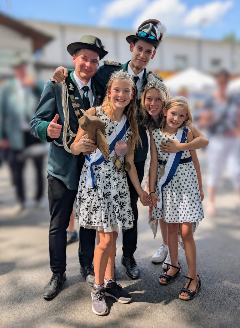 Unsere neuen Majestäten! Horrido!!!